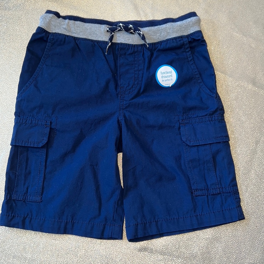 Boys Navy cargo shorts w/draw string multiple pockets for all the small trinkets